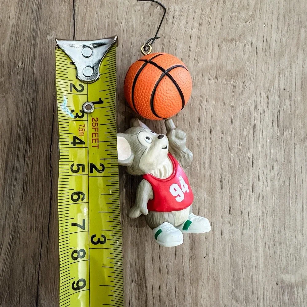 Vintage Hallmark Big‎ Shot Mouse Spinning Basketball Keepsake Christmas Ornament